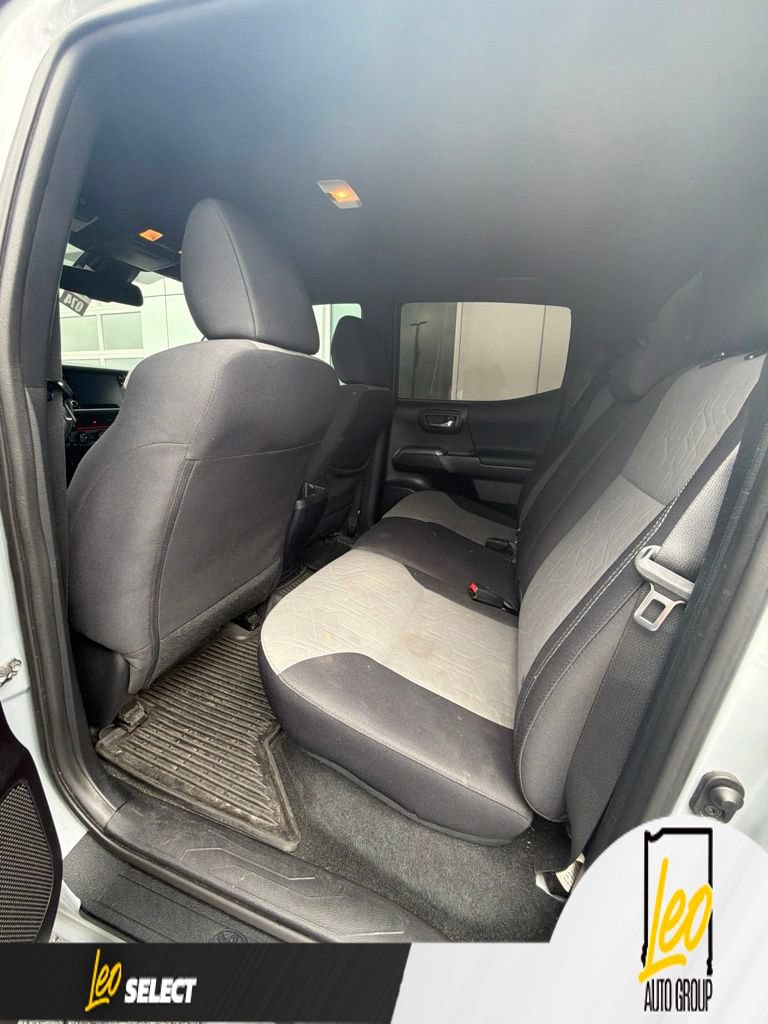 Used 2020 Toyota Tacoma TRD Sport AWD/4WD image 12
