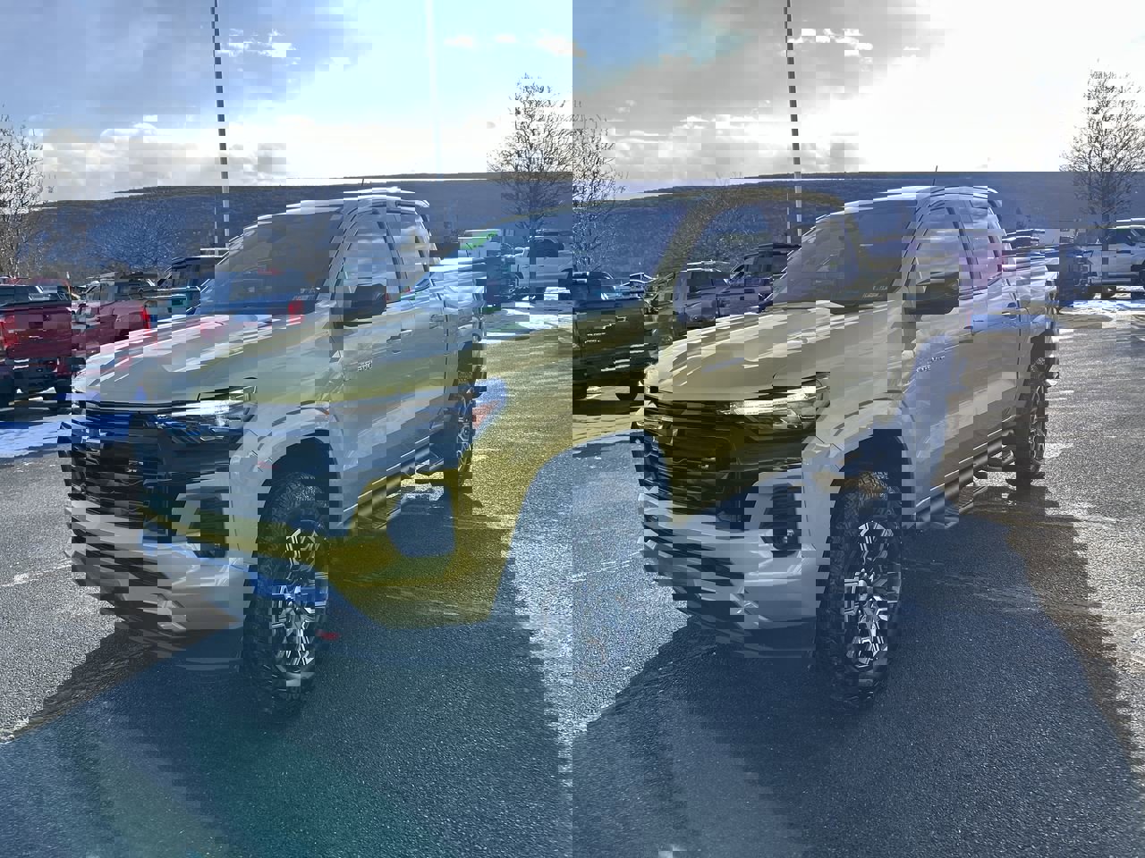 Used 2023 Chevrolet Colorado Z71 w/ Z71 Convenience Package 2 image 3