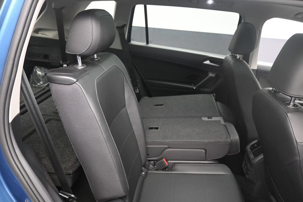 Used 2020 Volkswagen Tiguan SEL FWD image 29