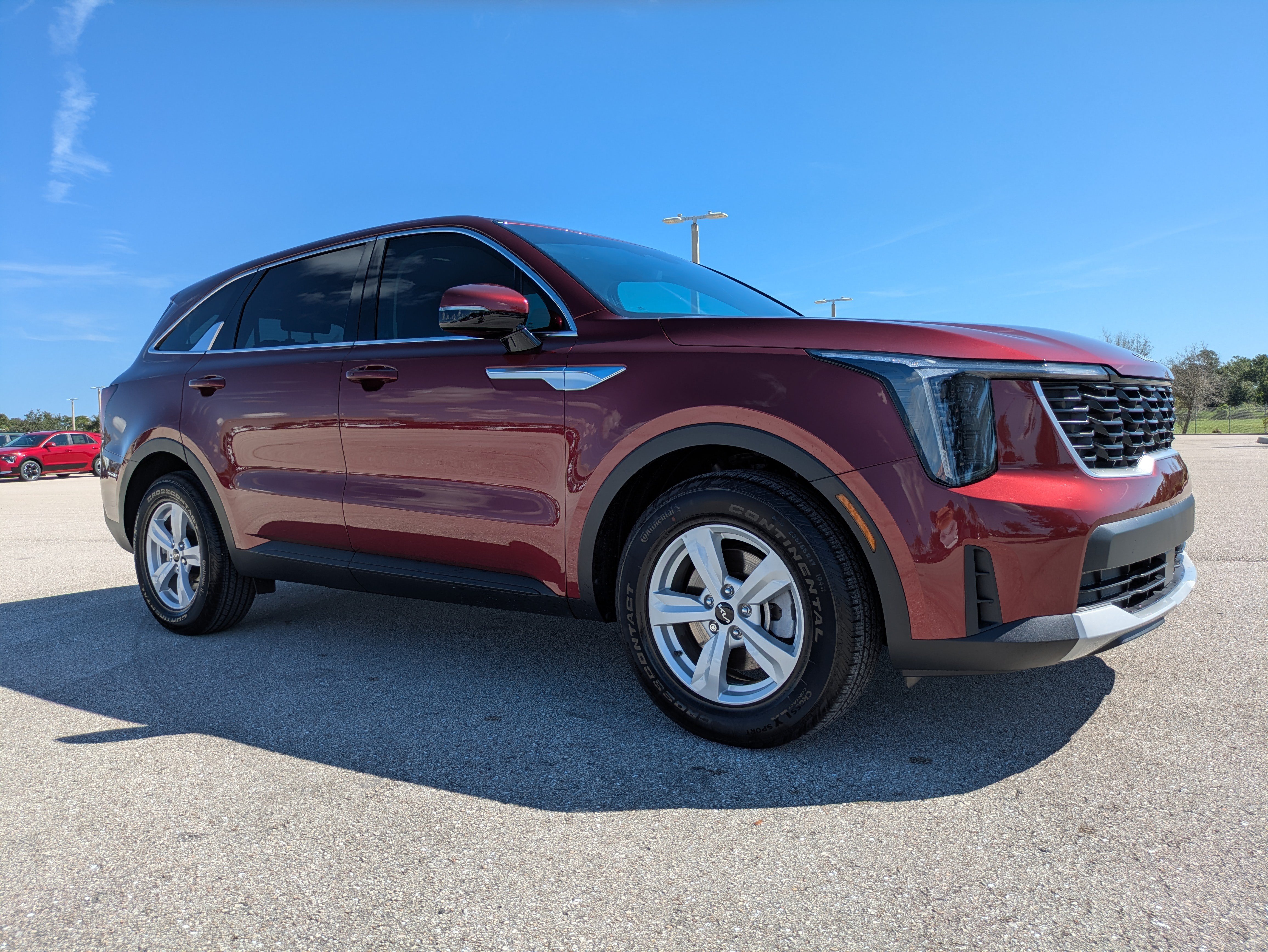 Certified 2025 Kia Sorento LX FWD image 2