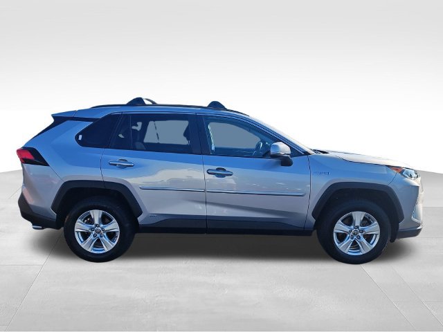 Used 2021 Toyota RAV4 XLE w/ Convenience Package AWD/4WD image 6