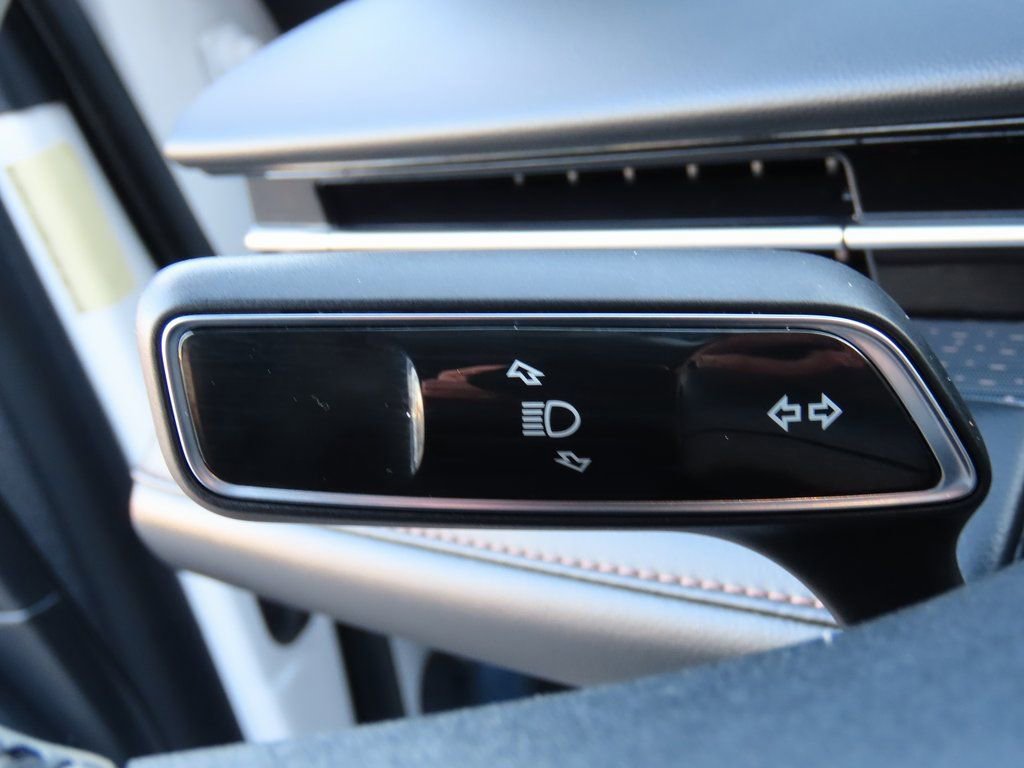 Used 2024 Lincoln Nautilus Reserve w/ Jet Appearance Package (87T) image 39