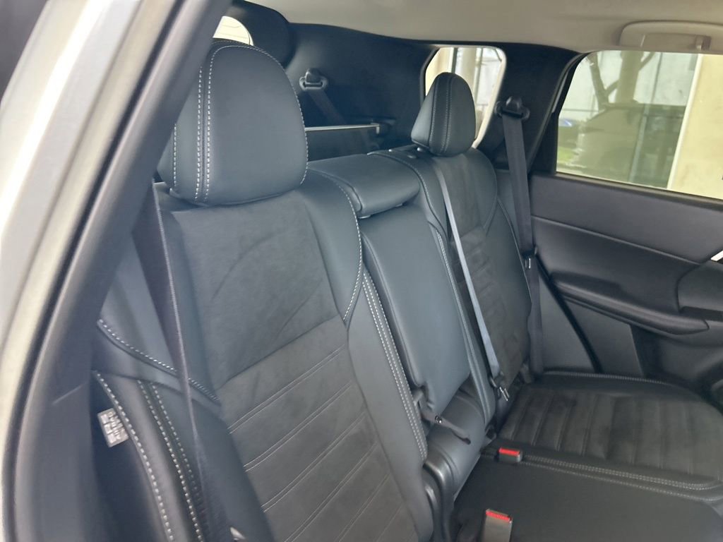 Used 2026 Mitsubishi Outlander SE FWD image 27