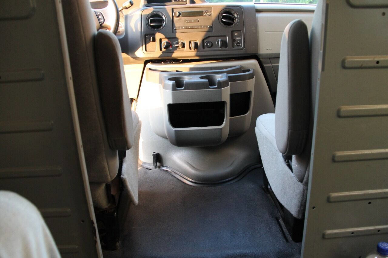 Used 2013 Ford E-250 and Econoline 250 E 250 3dr Cargo Van w/ PWR Group image 31
