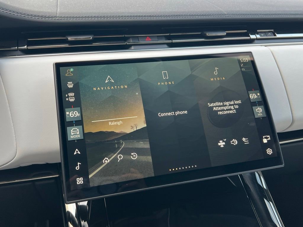 Used 2025 Land Rover Range Rover Sport Dynamic SE image 19