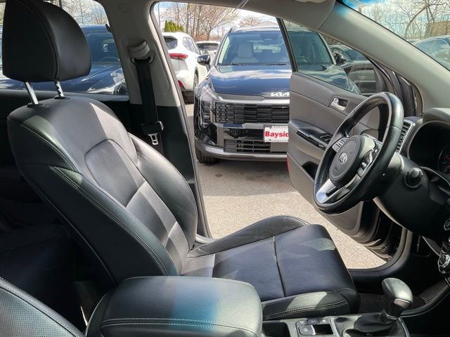 Used 2021 Kia Sportage EX w/ EX Technology Package image 57