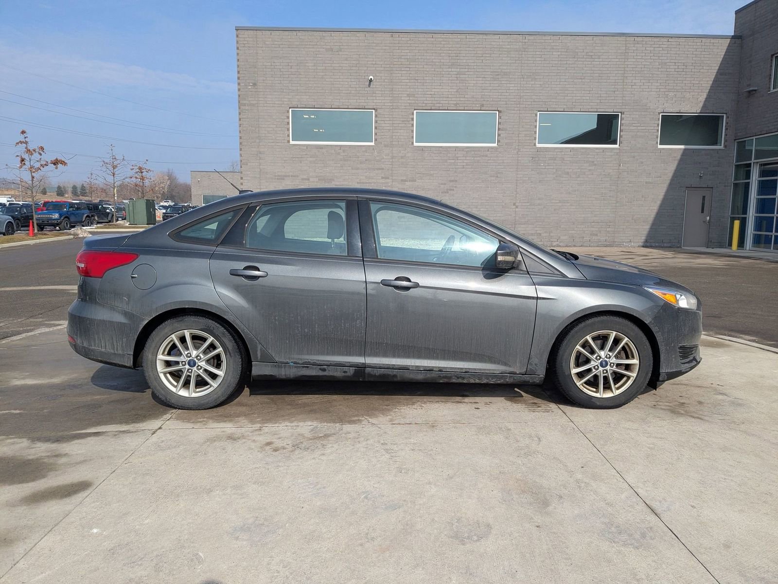 Used 2017 Ford Focus SE image 8