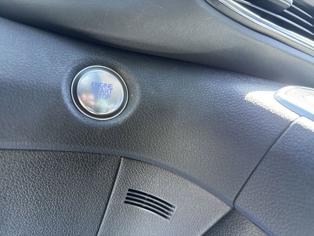 Used 2023 Hyundai Santa Fe SEL image 12