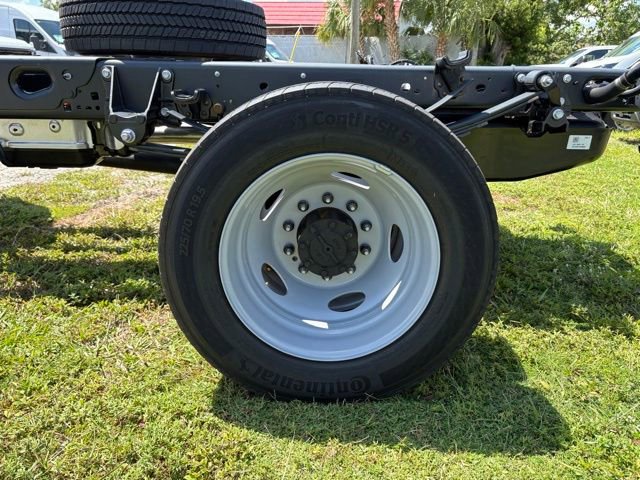 New 2026 Ford F450 XL w/ XL Chrome Package image 23