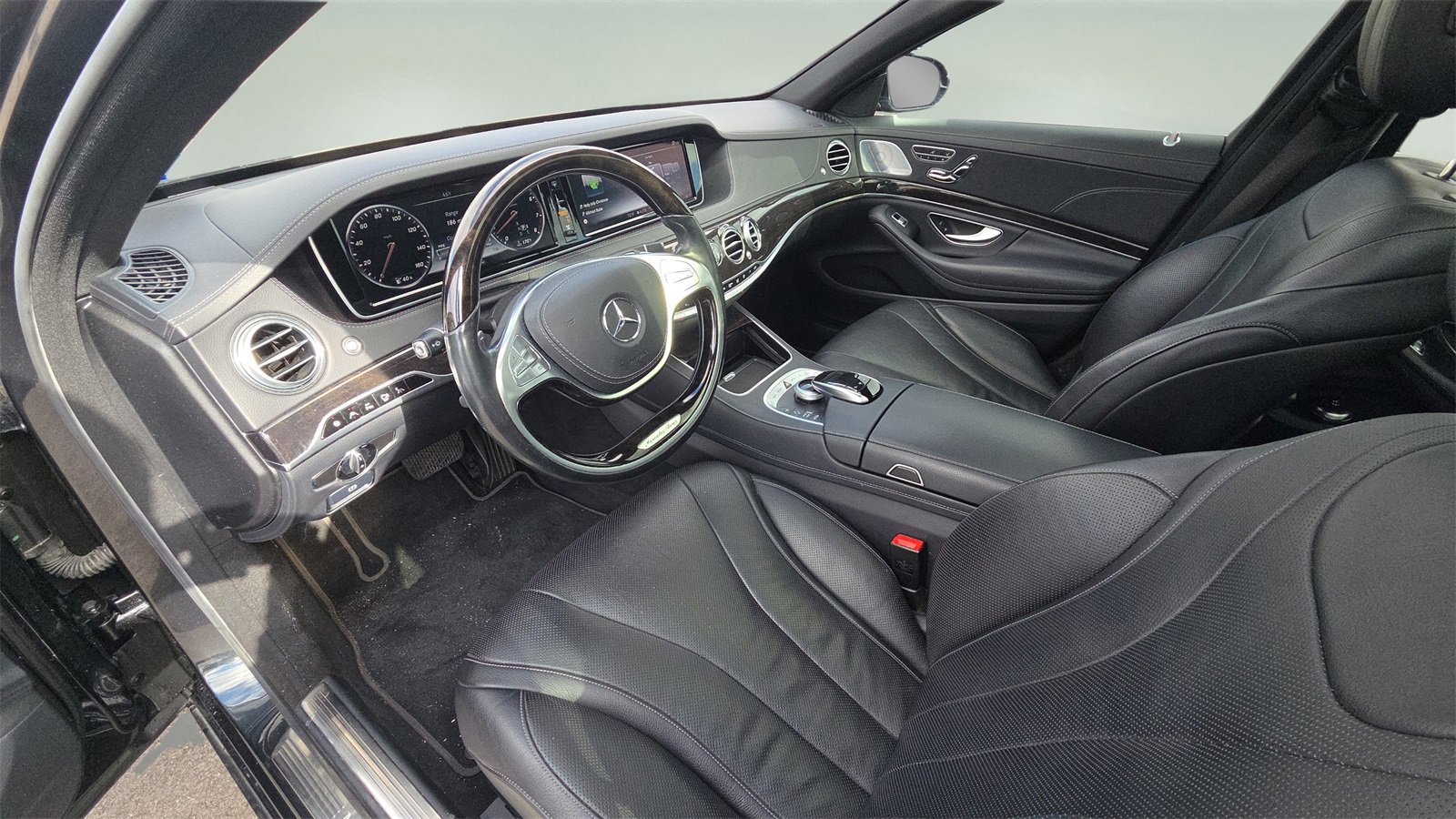 Used 2015 Mercedes-Benz S 550 Sedan w/ Premium 1 Package image 20