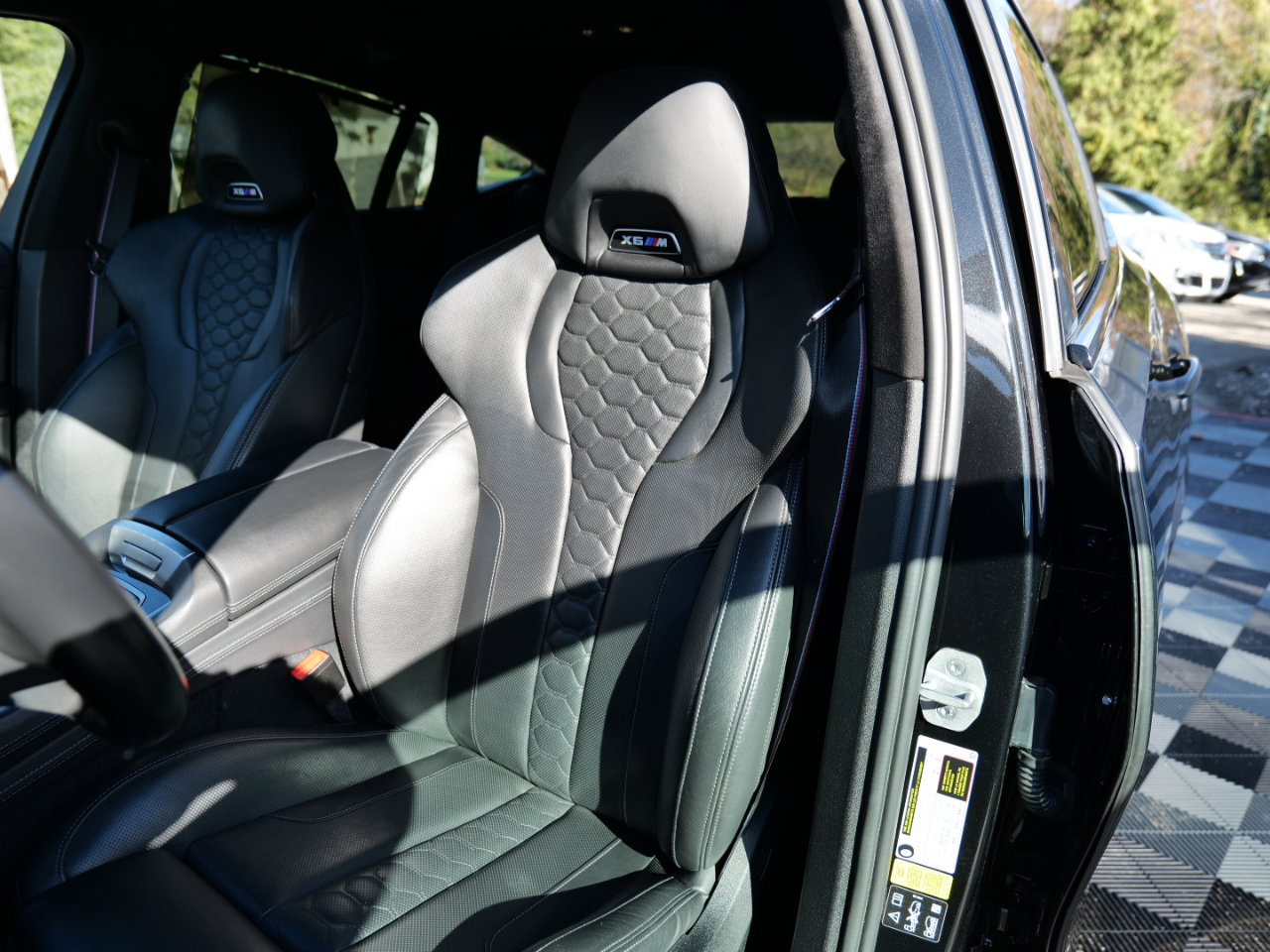 Used 2023 BMW X6 M Competition w/ Competition Package image 16