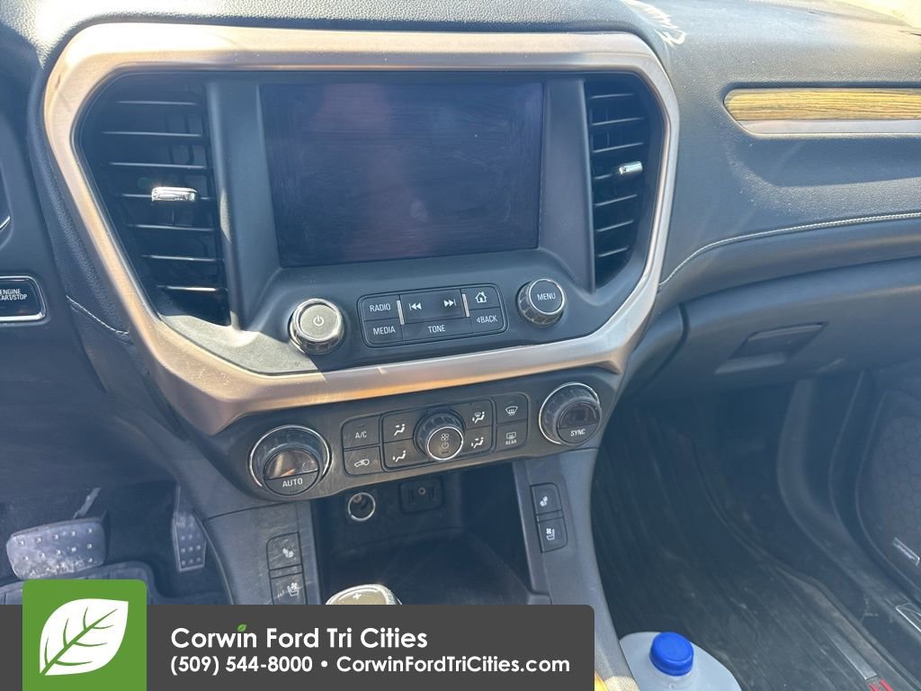 Used 2018 GMC Acadia Denali w/ Technology Package AWD/4WD image 3