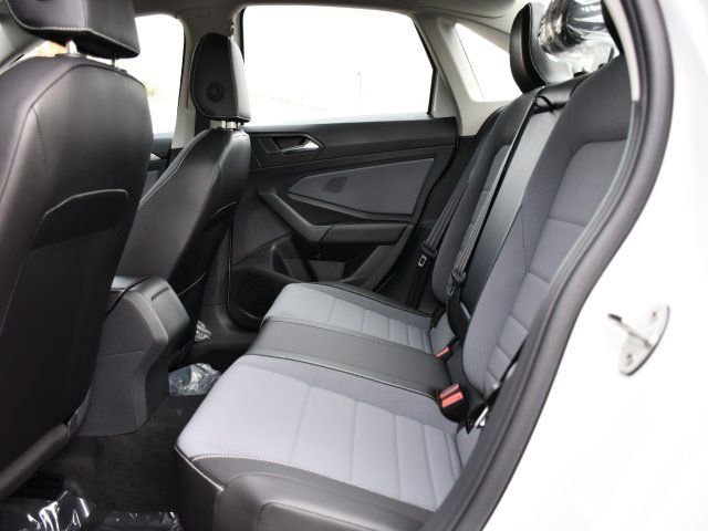 New 2026 Volkswagen Jetta SE FWD image 19