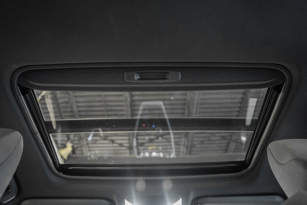 Used 2022 Toyota RAV4 SE w/ Convenience Package image 29