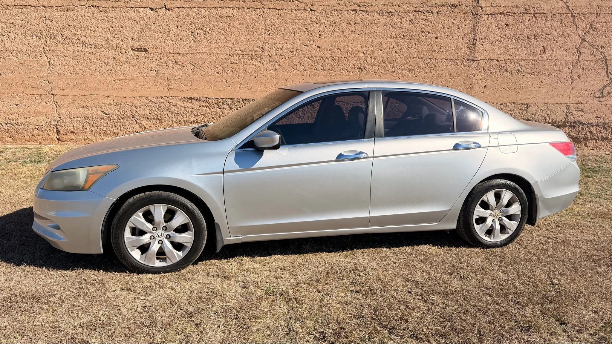 Used 2011 Honda Accord EX image 1