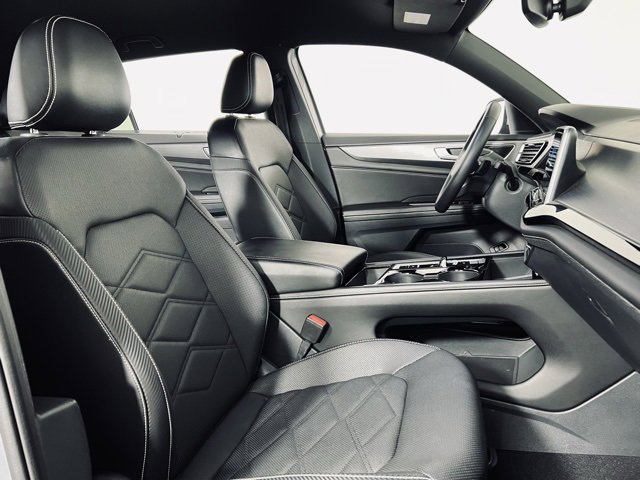 Used 2024 Volkswagen Atlas Cross Sport SE image 18