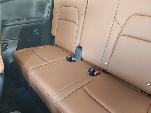 Used 2025 Nissan Pathfinder Platinum w/ Lighting Package (N93) FWD image 30