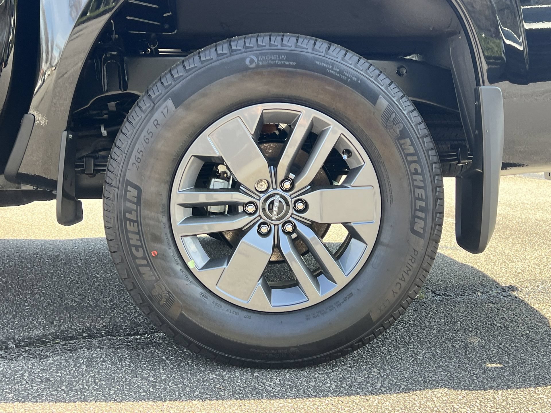 New 2026 Nissan Frontier SV w/ All-Weather Content Package AWD/4WD image 28