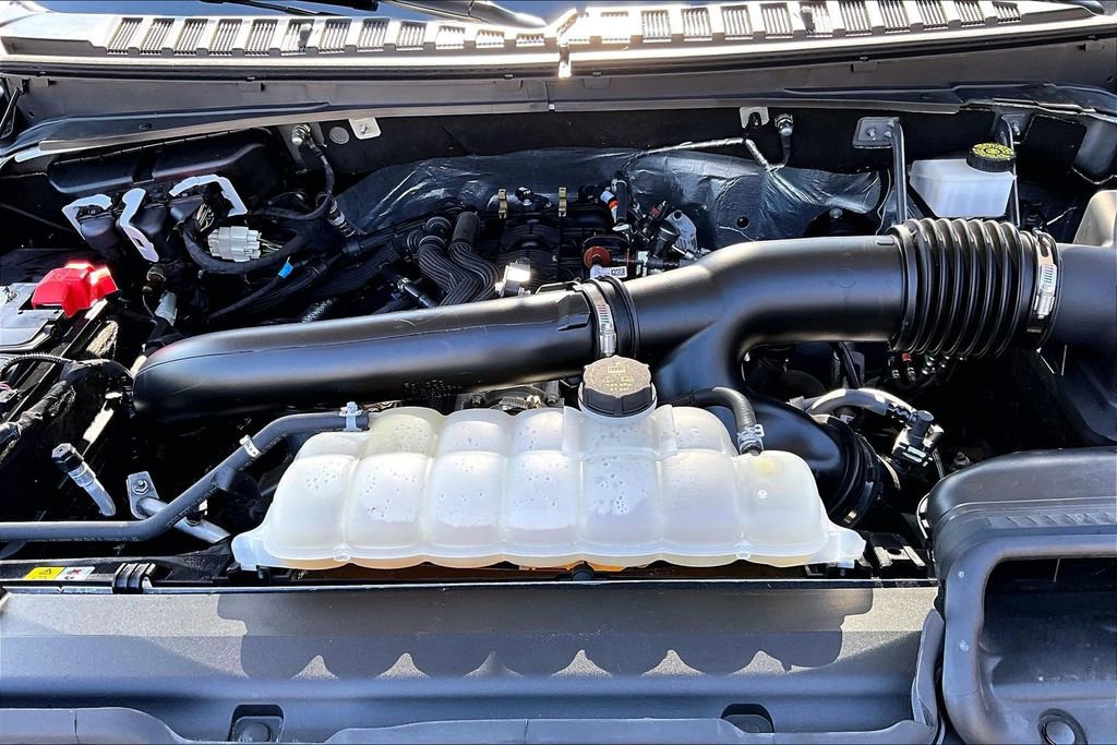 Used 2024 Ford Expedition XLT image 21