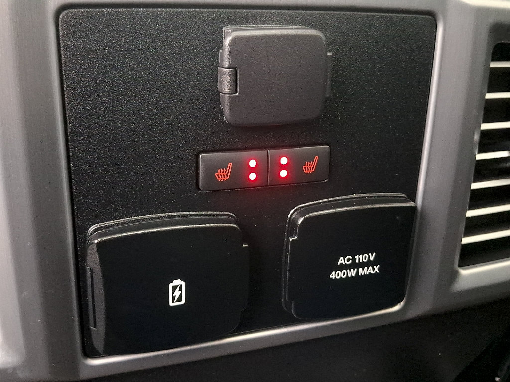 Used 2019 Ford F150 Platinum w/ Equipment Group 701A Luxury AWD/4WD image 11