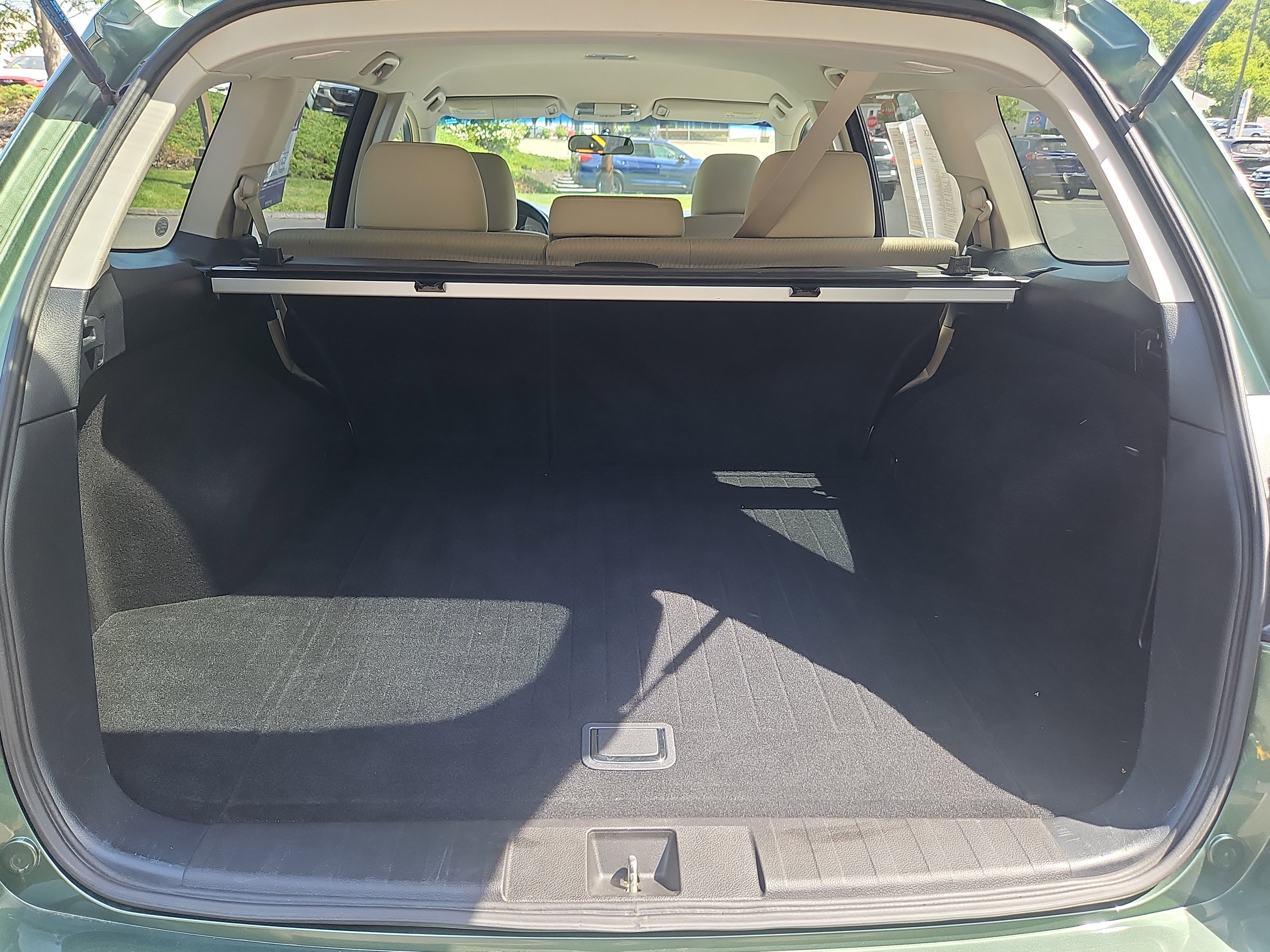 Used 2011 Subaru Outback 2.5i Premium w/ All-Weather Pkg AWD/4WD image 28