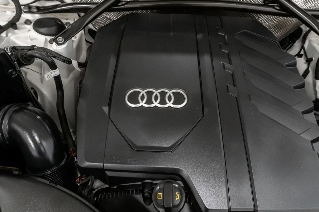 Used 2023 Audi Q5 2.0T Premium w/ Convenience Package AWD/4WD image 4