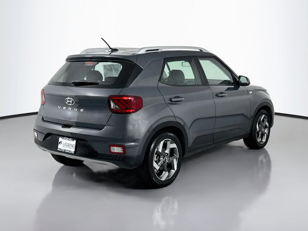Used 2025 Hyundai Venue SEL FWD image 6