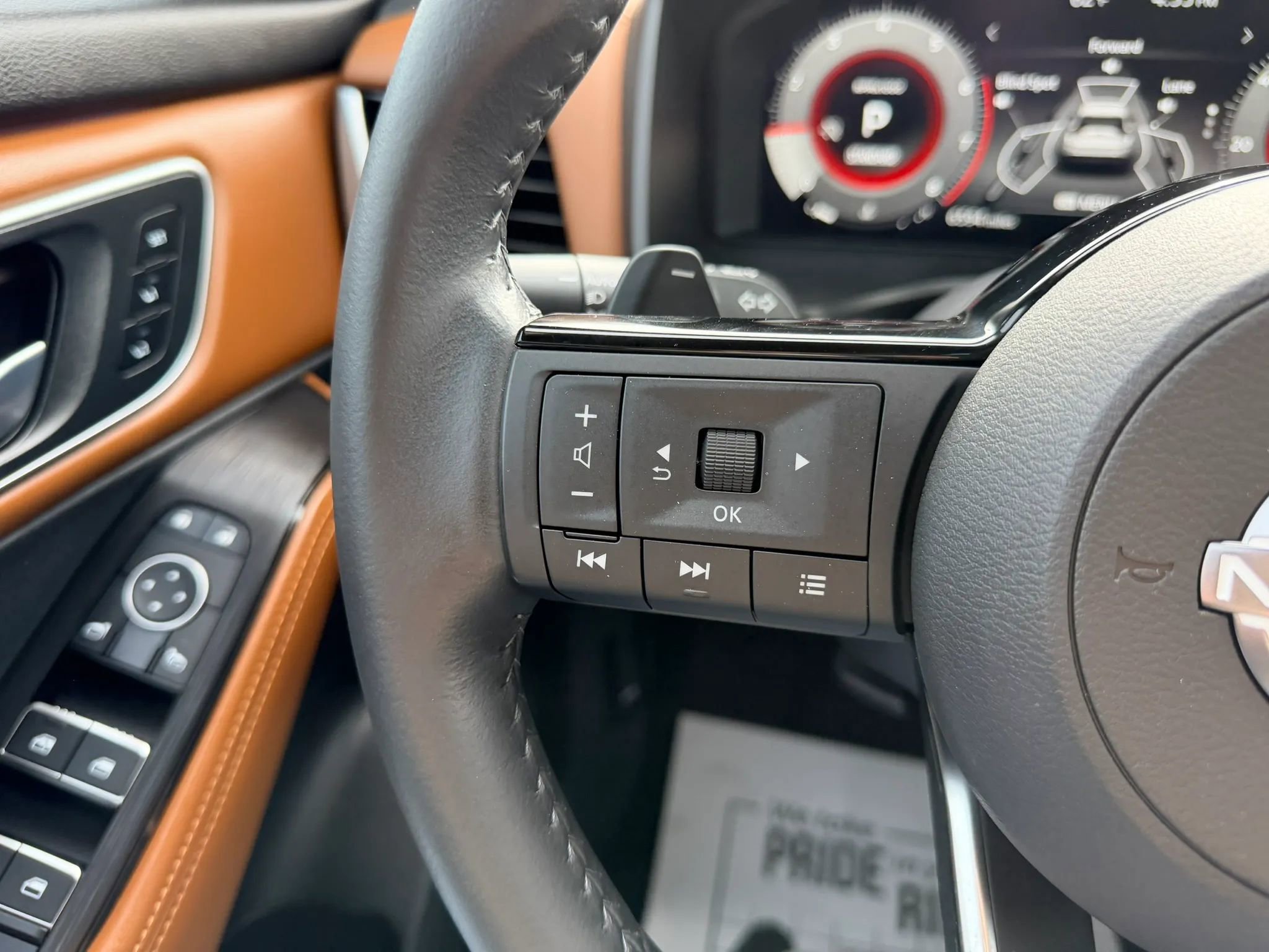 Used 2024 Nissan Rogue Platinum w/ Platinum Premium Package image 14