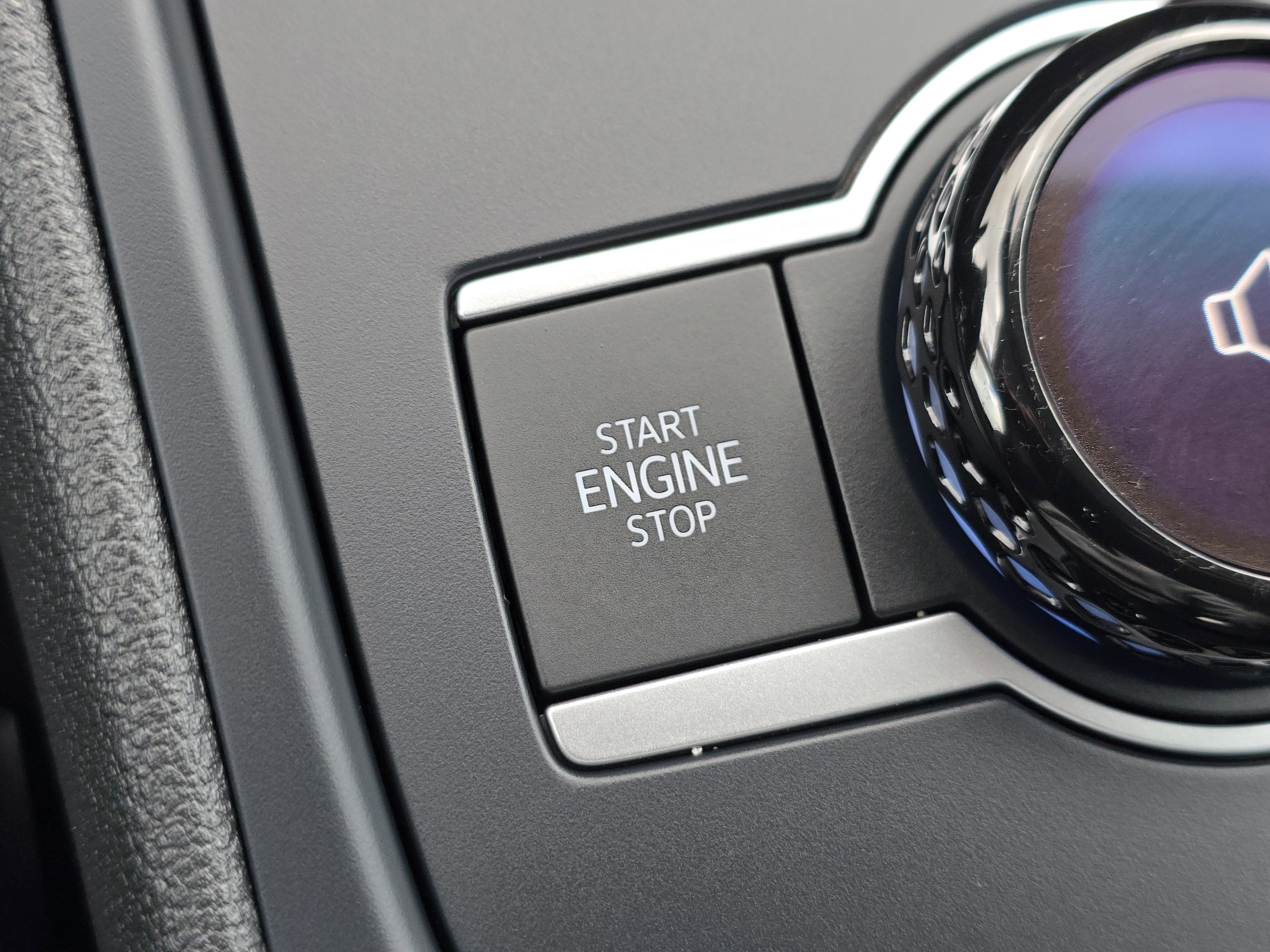 New 2025 Volkswagen Tiguan S AWD/4WD image 9