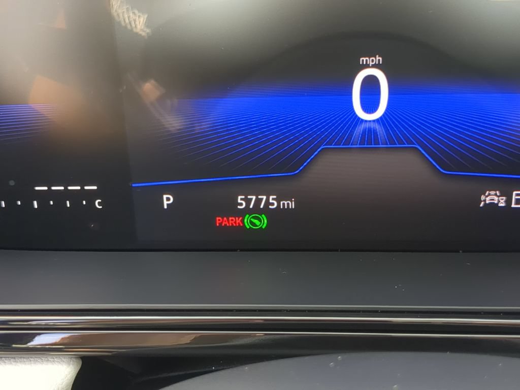 Certified 2025 Volkswagen Taos S FWD image 29