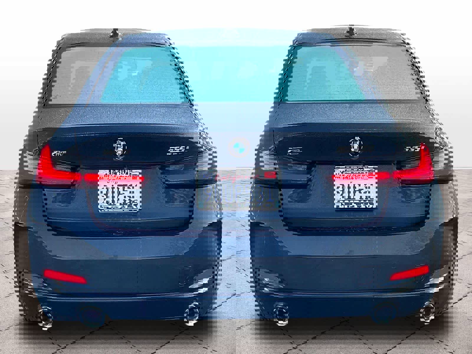 Certified 2025 BMW 330i xDrive Sedan w/ Convenience Package image 7