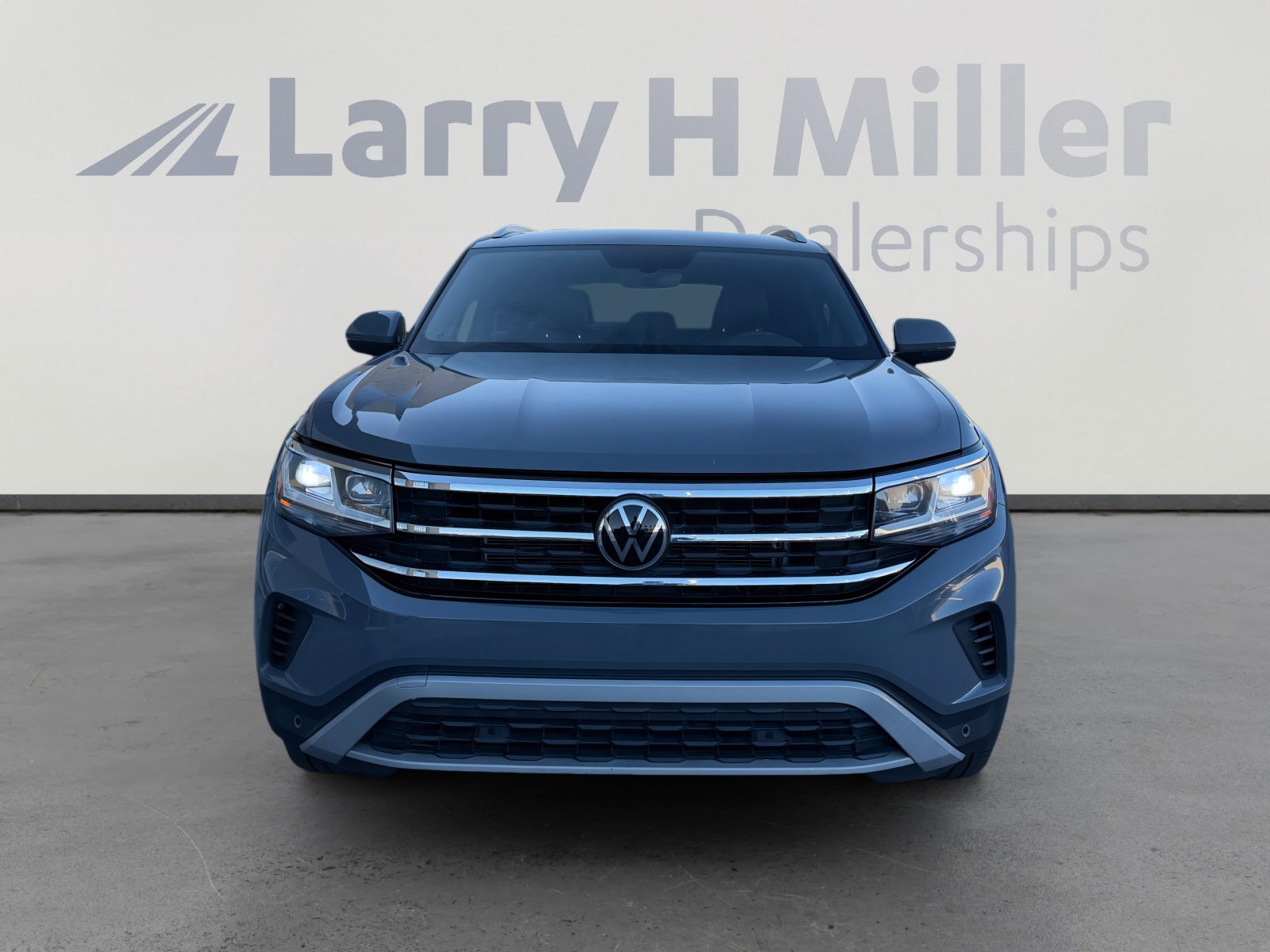 Used 2022 Volkswagen Atlas Cross Sport SE image 8