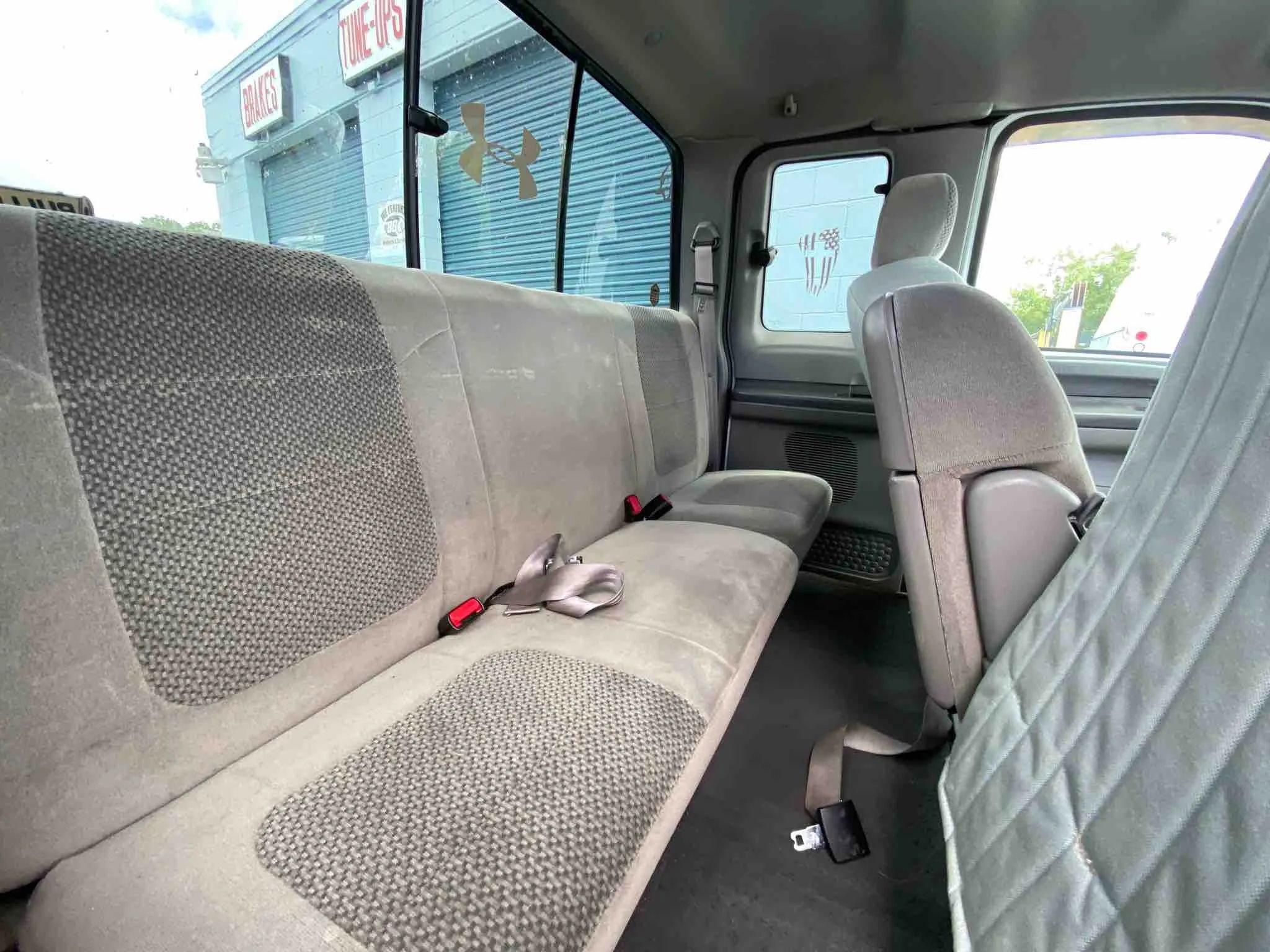 Used 2001 Ford F250 XL image 11