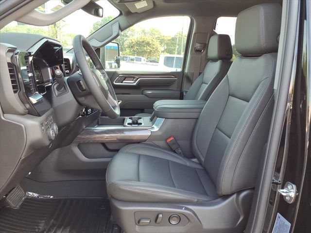 New 2026 Chevrolet Silverado 2500 LTZ w/ Z71 Chrome Sport Edition AWD/4WD image 9