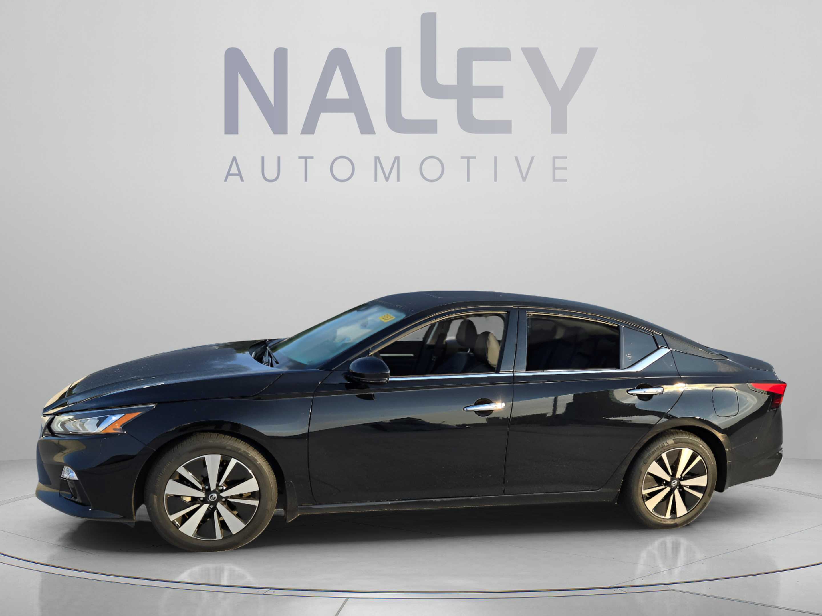 Used 2020 Nissan Altima 2.5 SL FWD image 2