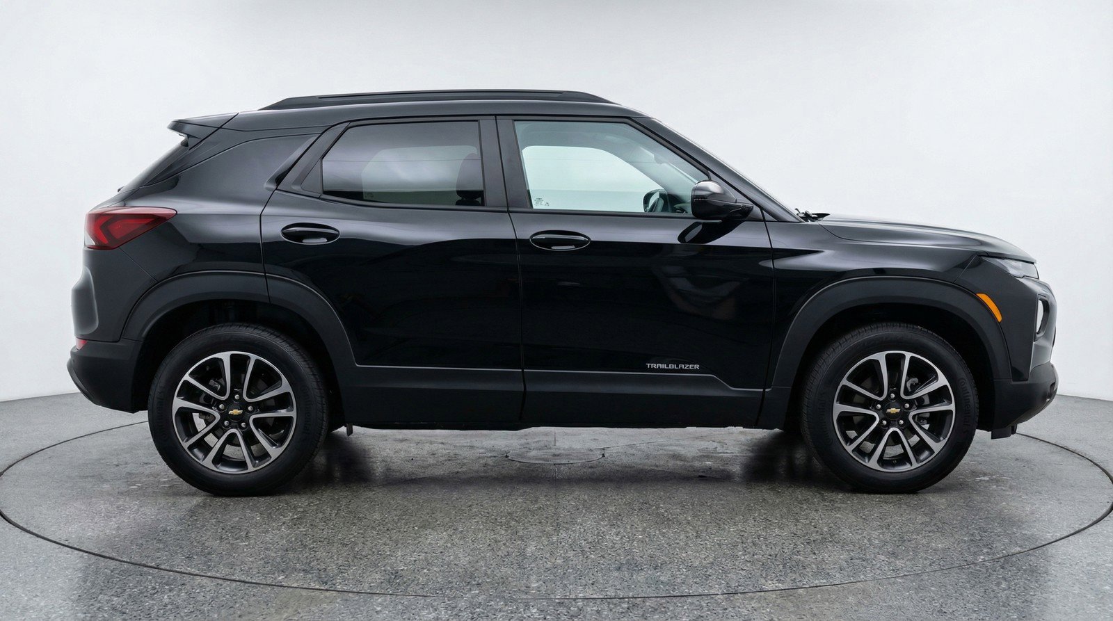 Used 2025 Chevrolet TrailBlazer LT image 11