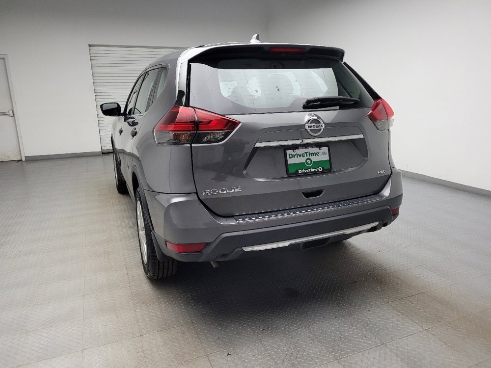 Used 2019 Nissan Rogue S image 6