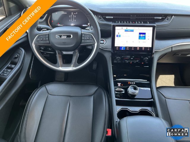 Certified 2025 Jeep Grand Cherokee L Limited w/ Black Appearance Package AWD/4WD image 15