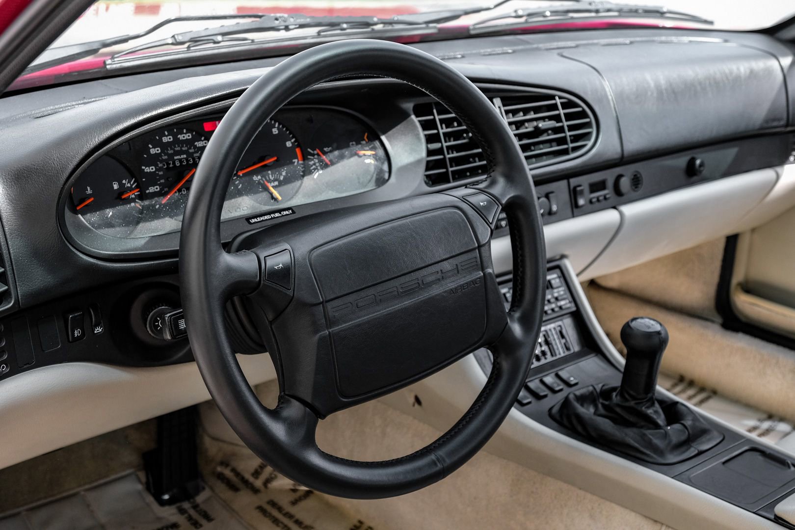 Used 1989 Porsche 944 Turbo RWD image 15