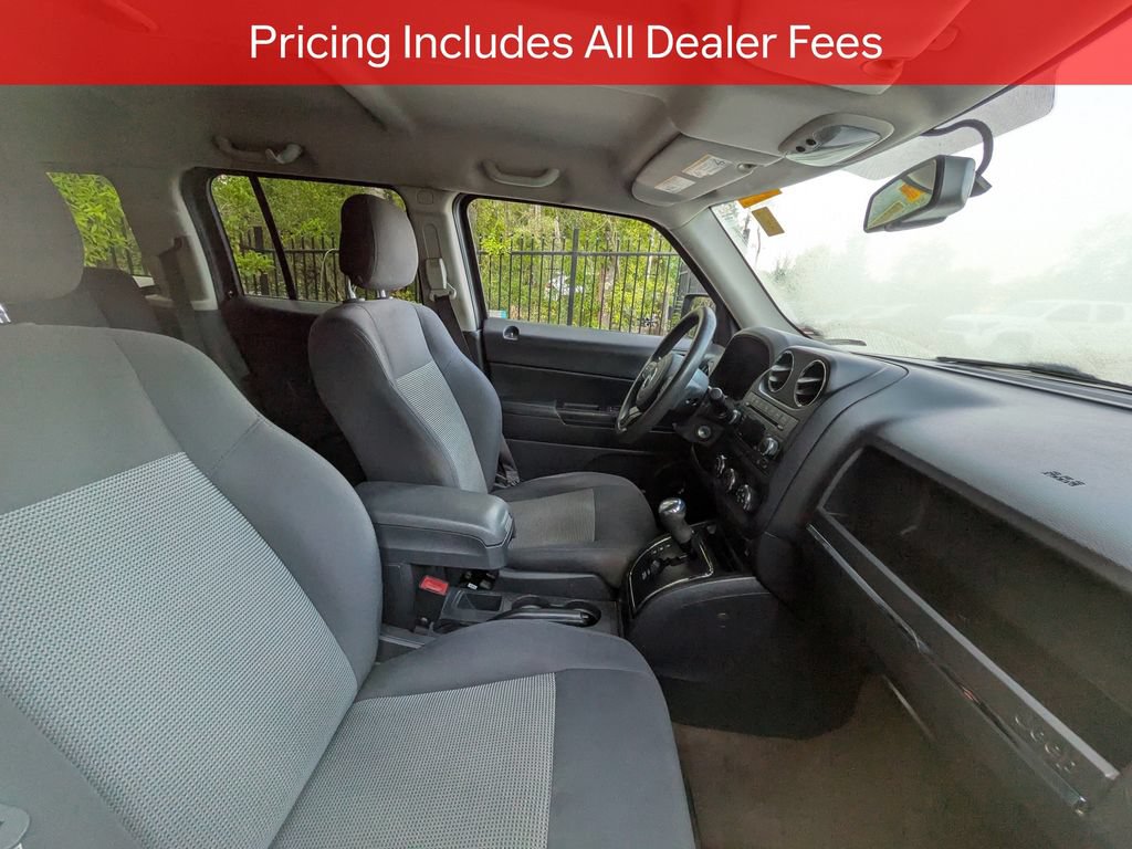 Used 2015 Jeep Patriot Sport w/ Power Value Group FWD image 9