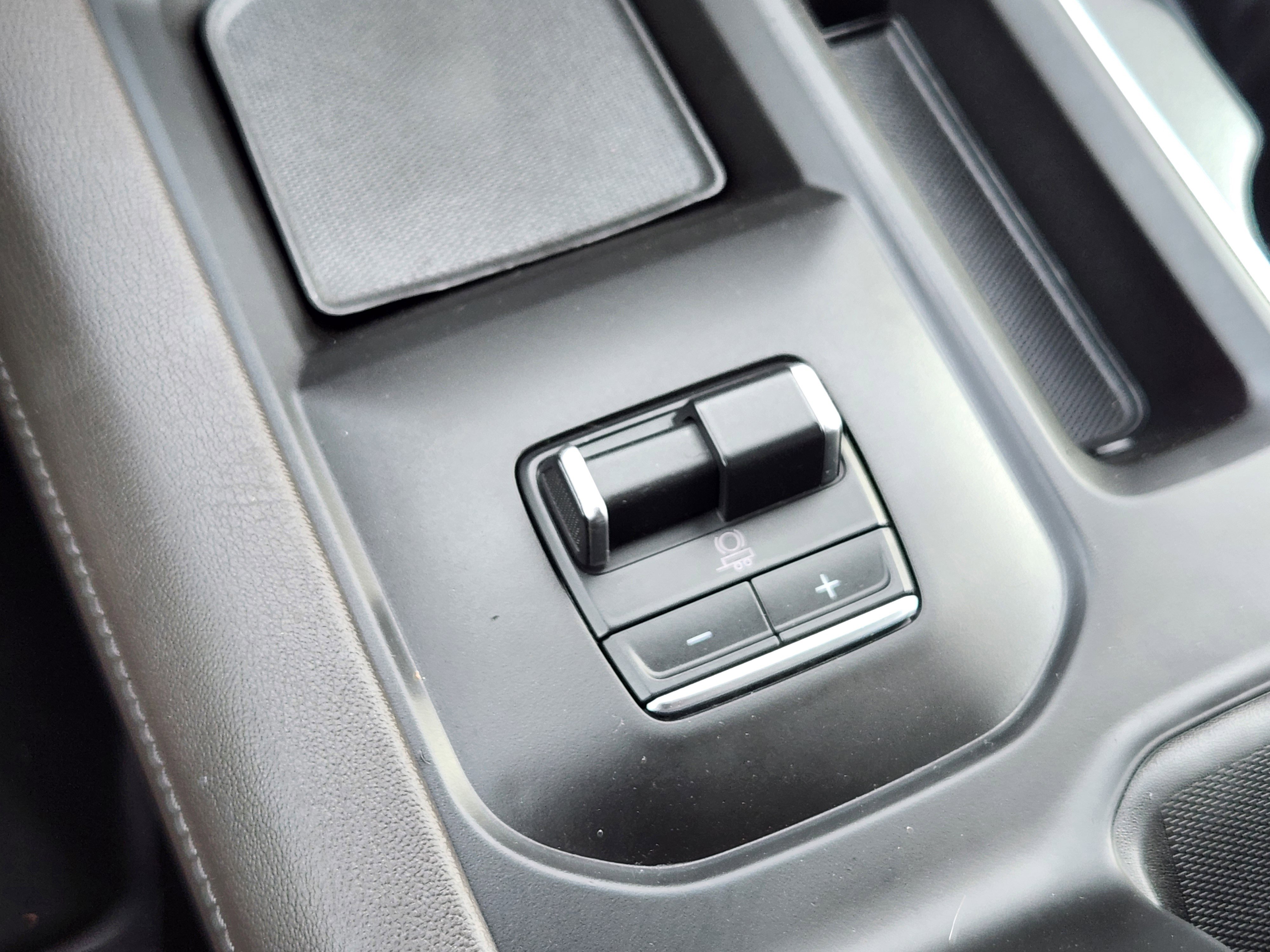 Used 2024 GMC Sierra 2500 Denali w/ Denali Reserve Package image 26