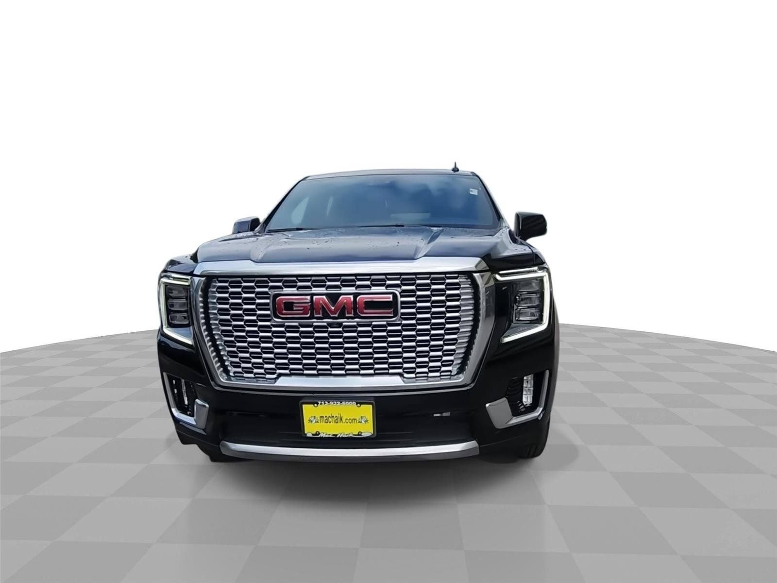 Used 2024 GMC Yukon Denali w/ Advanced Technology Package AWD/4WD image 3