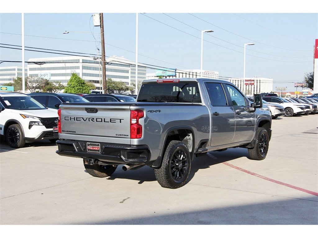 Used 2025 Chevrolet Silverado 2500 Custom w/ Custom Value Package image 4