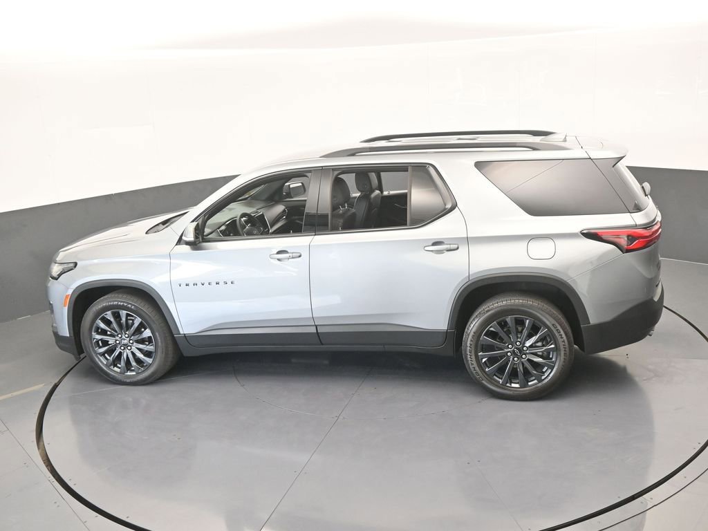 Used 2023 Chevrolet Traverse RS image 57