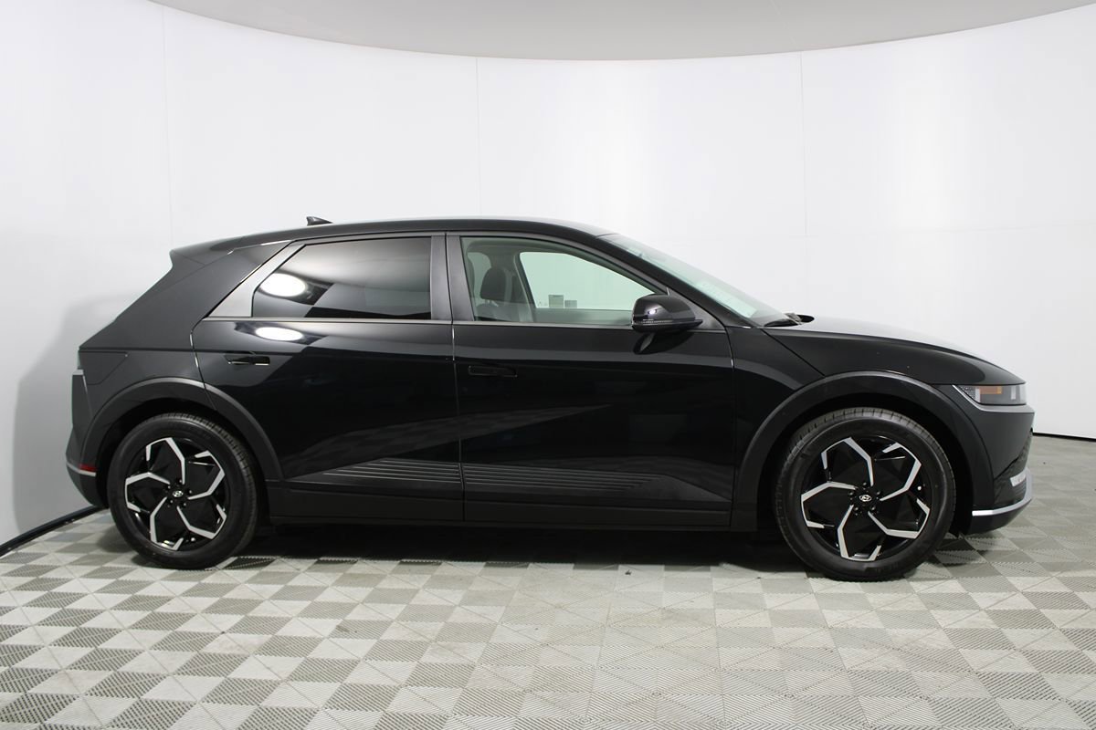 Used 2024 Hyundai Ioniq 5 SE image 31