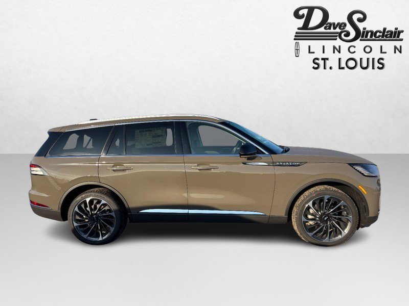 New 2026 Lincoln Aviator Reserve AWD/4WD image 4