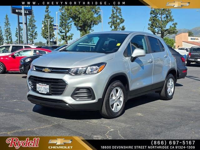 Certified 2022 Chevrolet Trax LS w/ Tint and Cruise Package image 1
