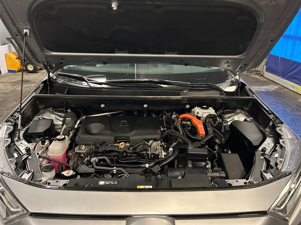 Used 2021 Toyota RAV4 Limited image 23