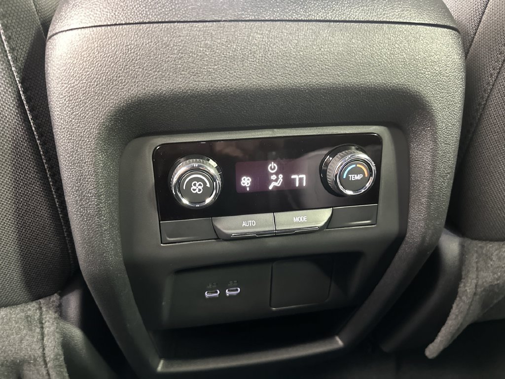 New 2027 Chevrolet Traverse LT AWD/4WD image 22
