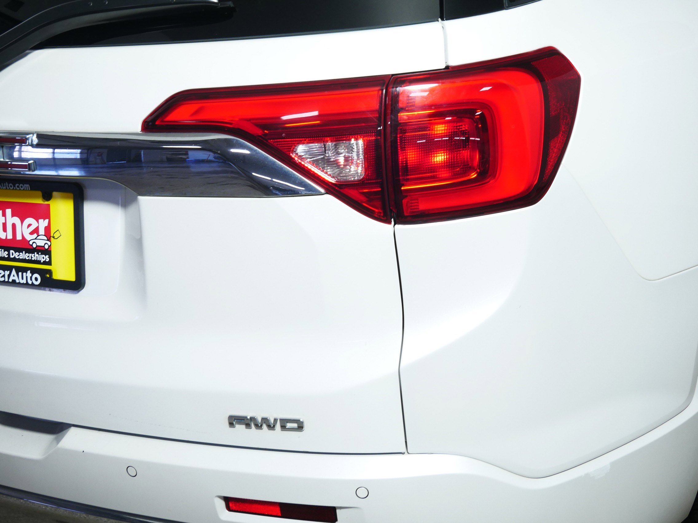 Used 2017 GMC Acadia Denali image 17